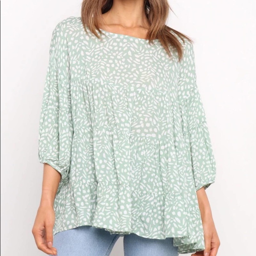 Petal & Pup Danelle Sage Print Tiered Ruffle Panel Top SzS/M